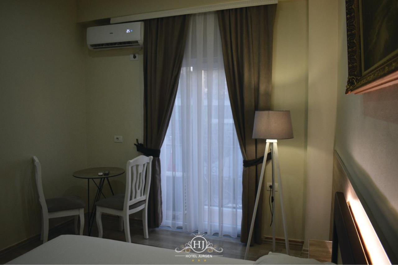 Hotel Jurgen Lezhe Bagian luar foto