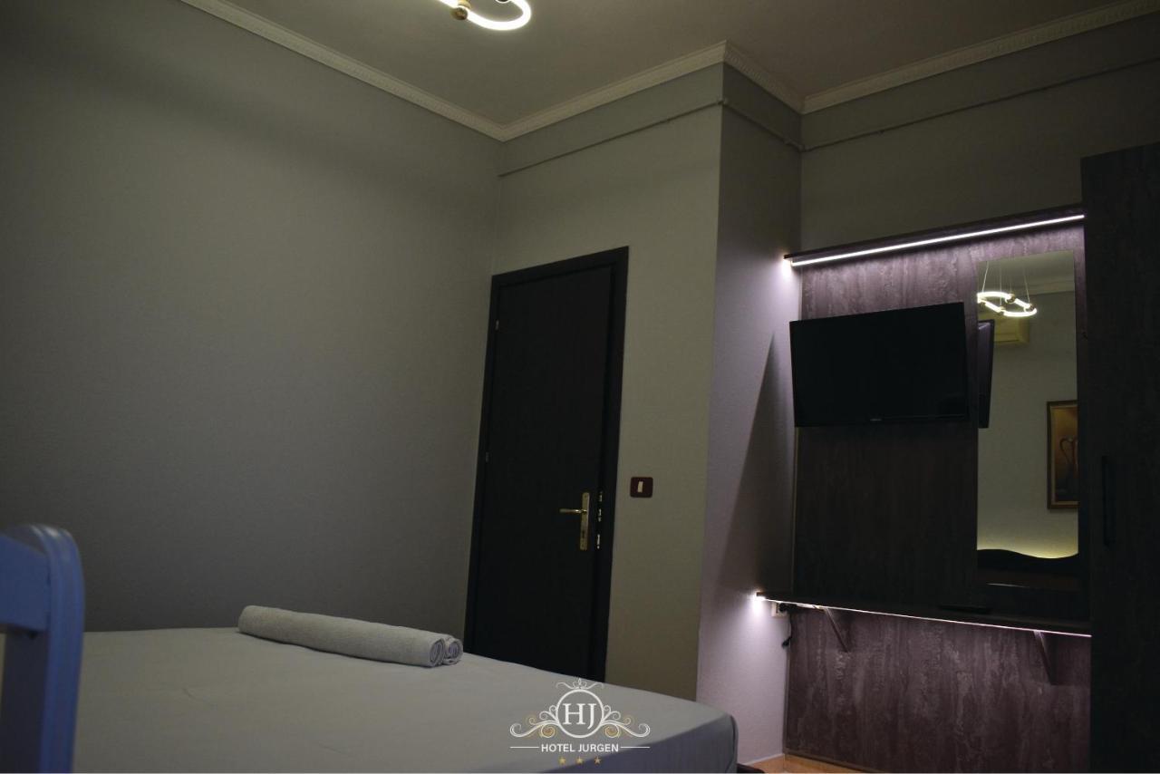 Hotel Jurgen Lezhe Bagian luar foto