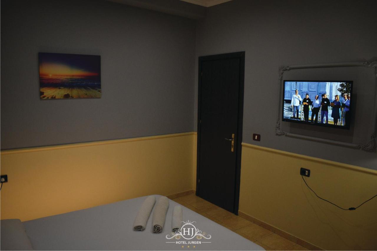 Hotel Jurgen Lezhe Bagian luar foto