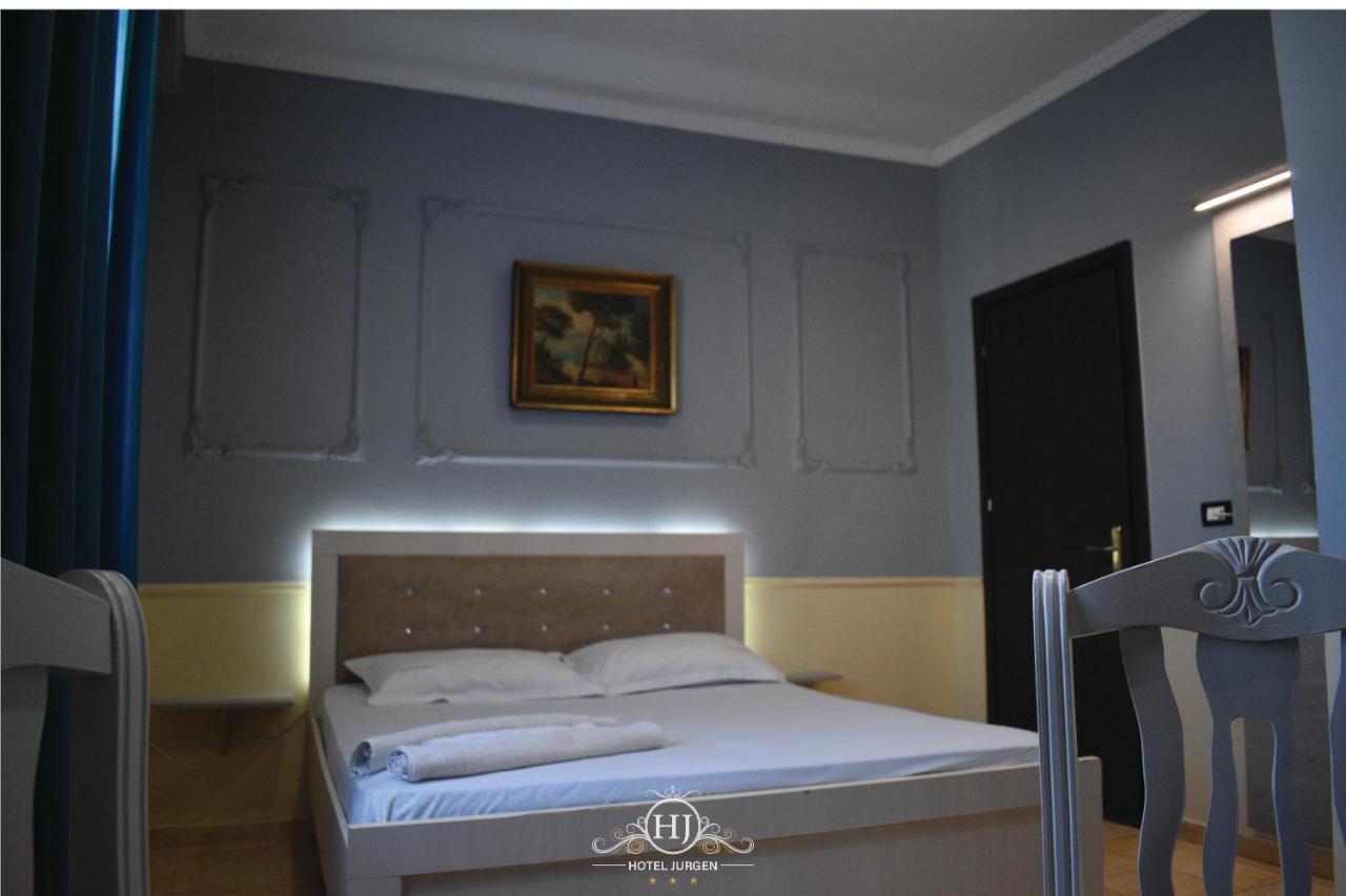 Hotel Jurgen Lezhe Bagian luar foto