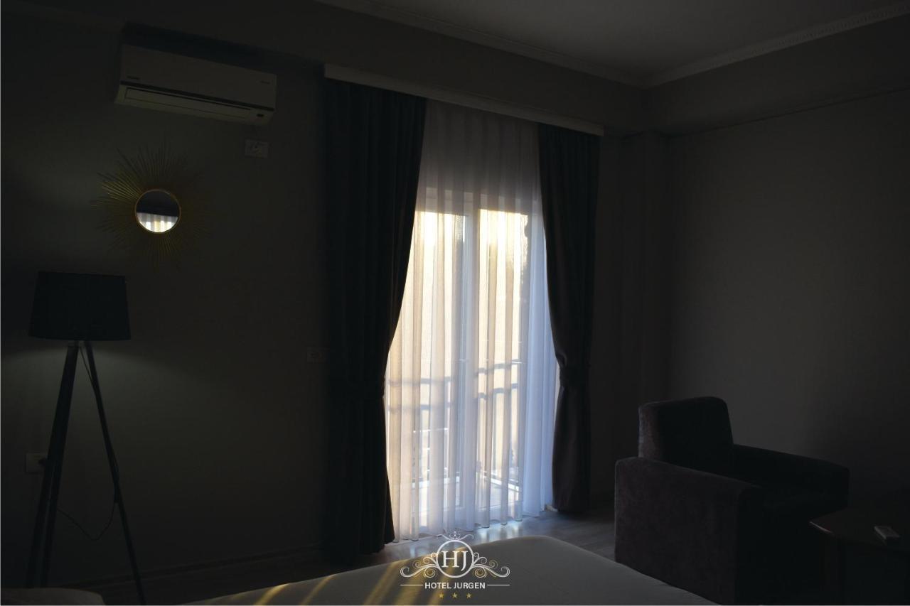 Hotel Jurgen Lezhe Bagian luar foto