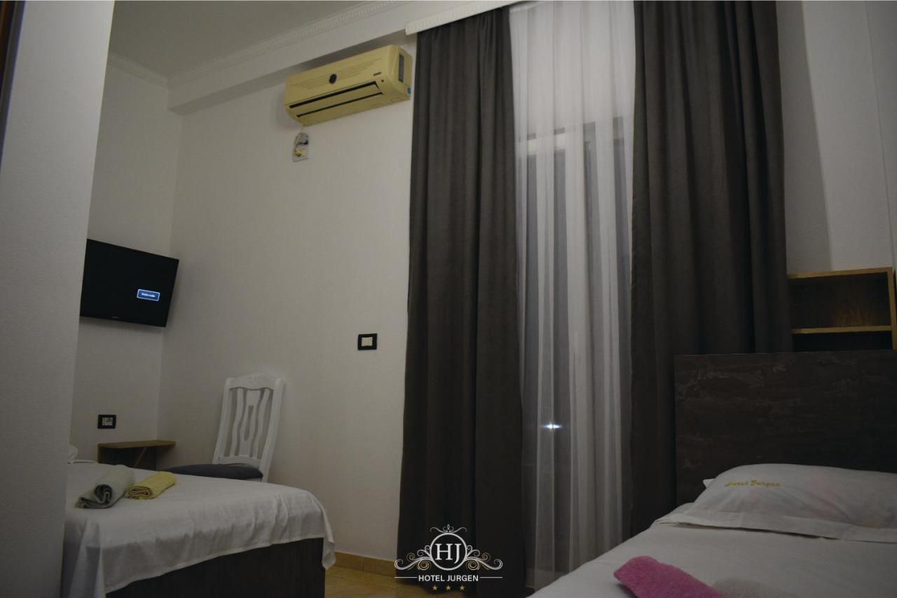 Hotel Jurgen Lezhe Bagian luar foto