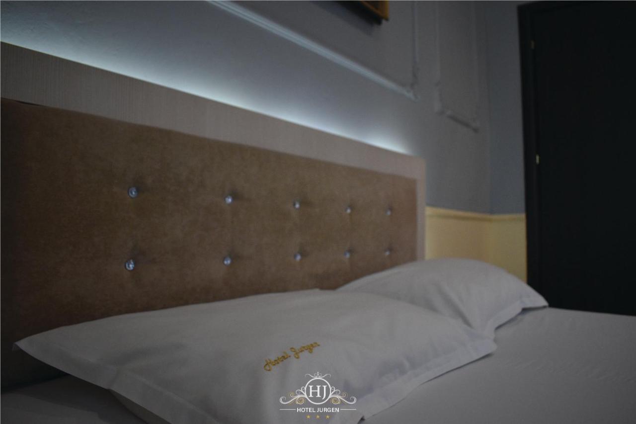 Hotel Jurgen Lezhe Bagian luar foto