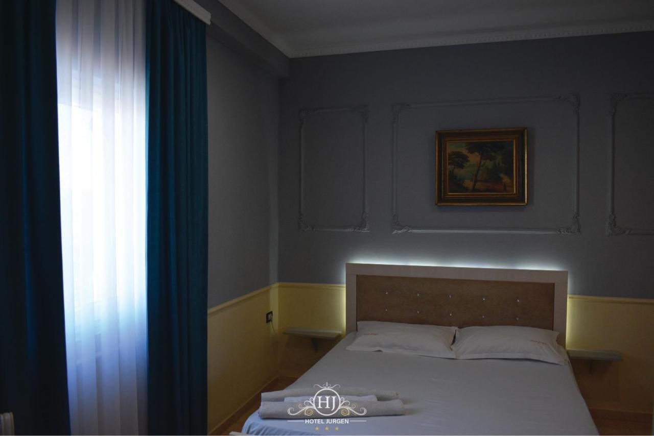 Hotel Jurgen Lezhe Bagian luar foto