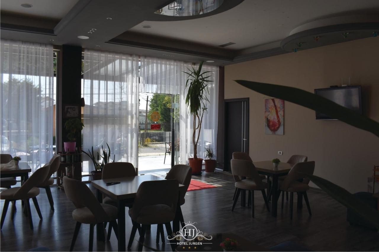Hotel Jurgen Lezhe Bagian luar foto