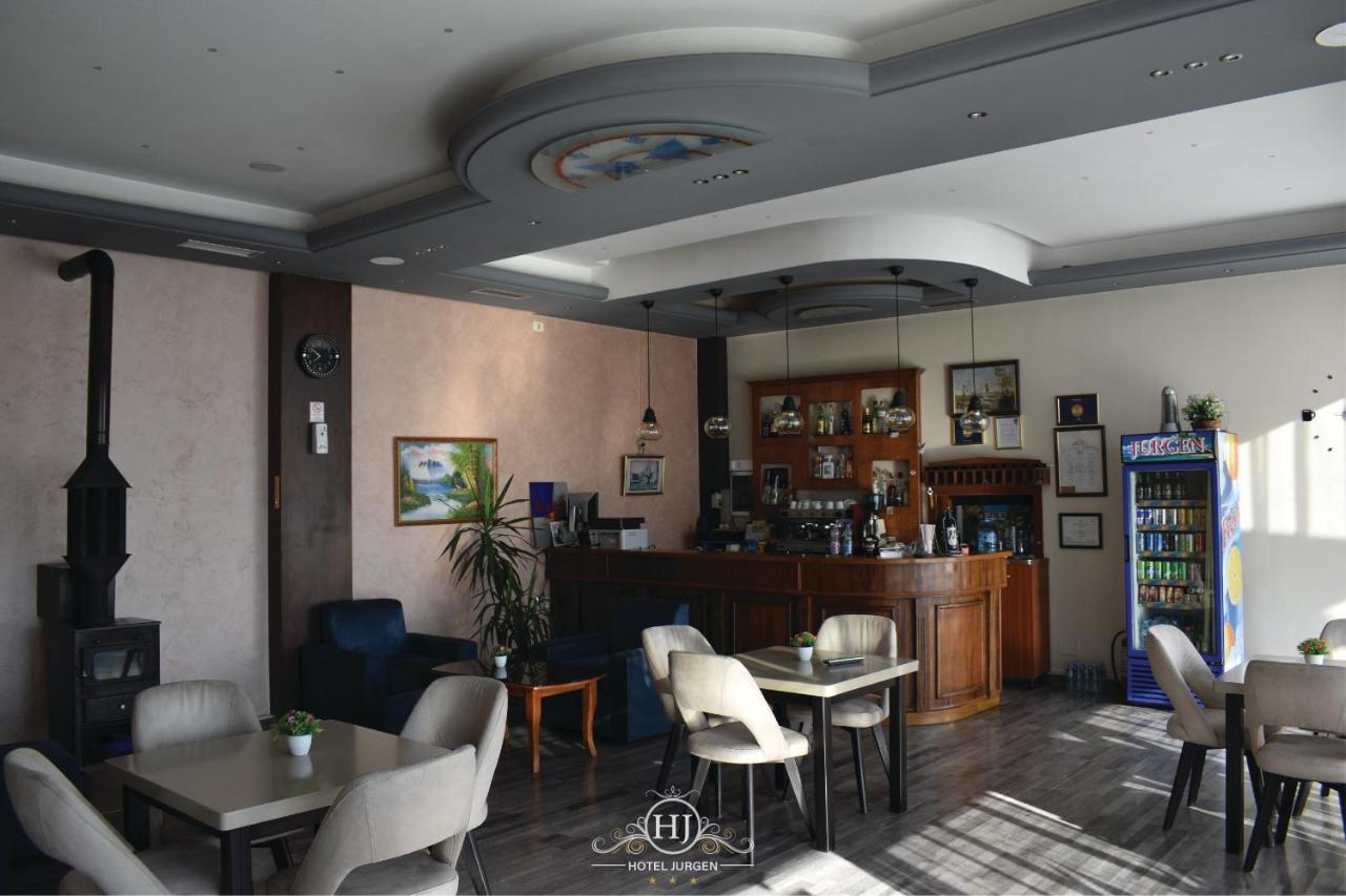 Hotel Jurgen Lezhe Bagian luar foto